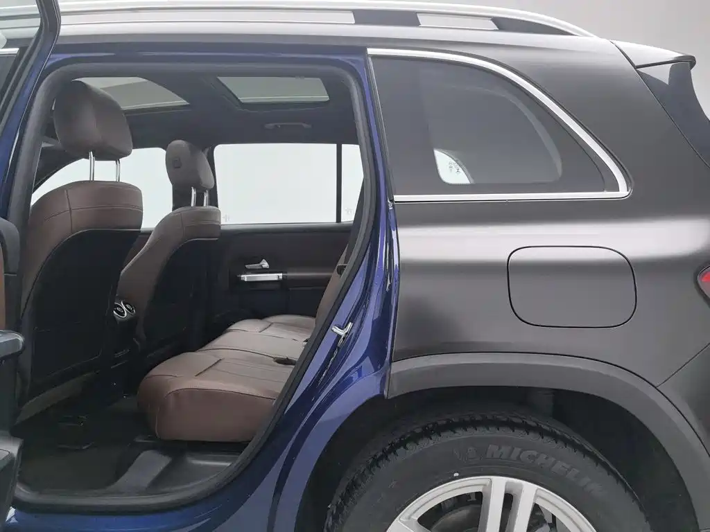 Mercedes-Benz GLB — миниатюра 15