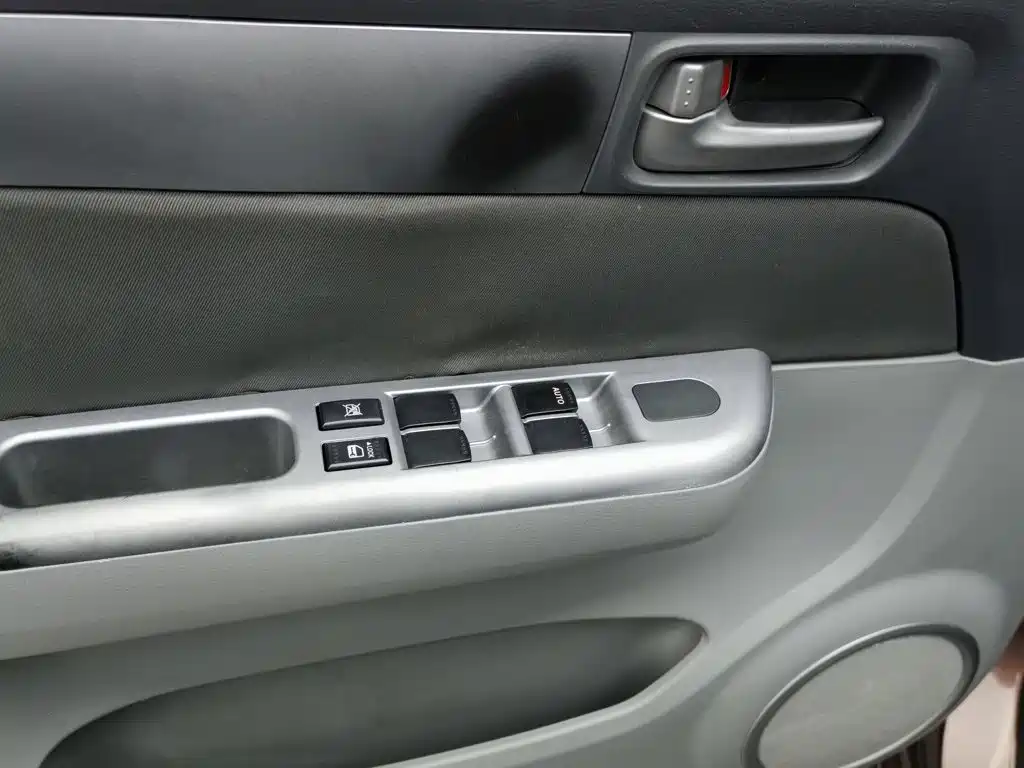 Suzuki Swift — миниатюра 9