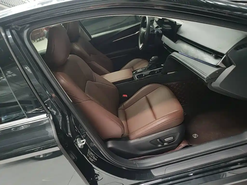Toyota Camry — миниатюра 25