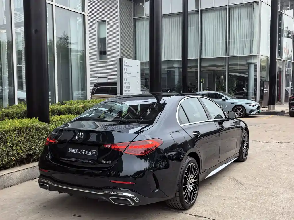 Mercedes-Benz C-Class — миниатюра 14