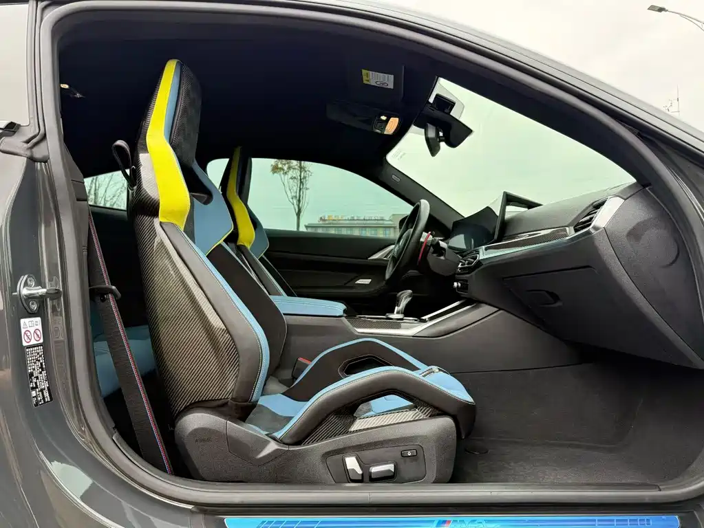 BMW M4 — миниатюра 7