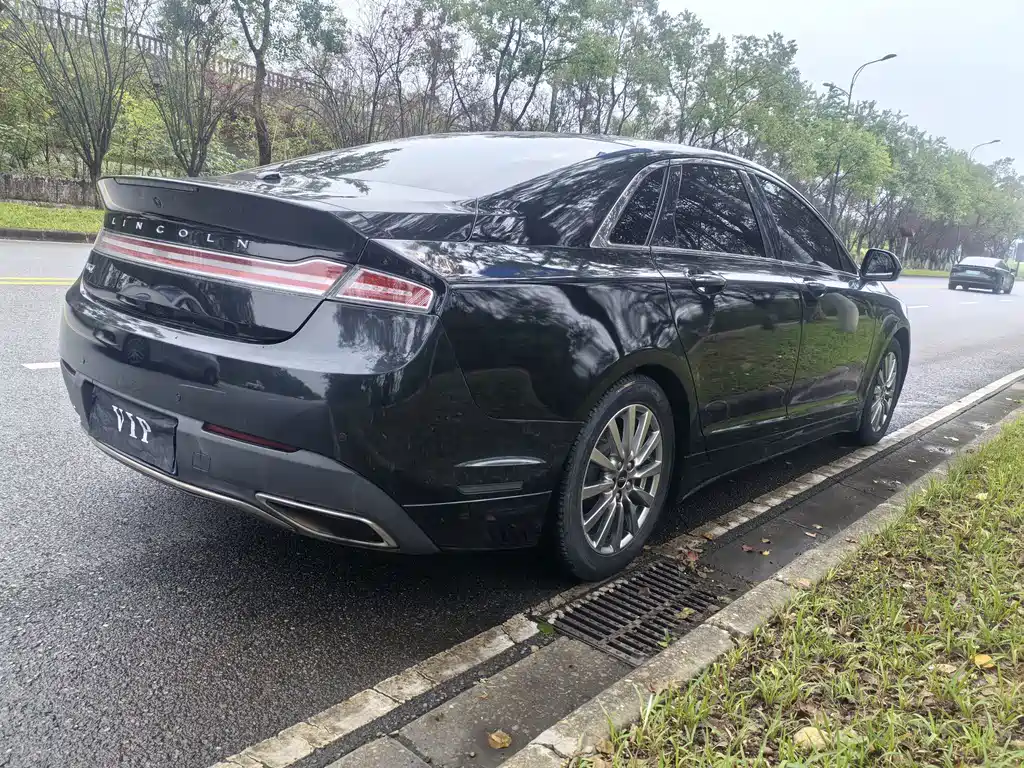 Lincoln MKZ — миниатюра 8