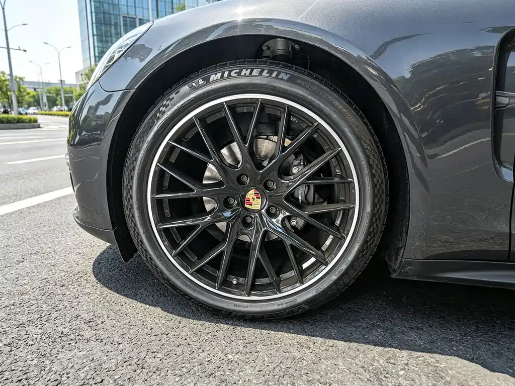 Porsche Panamera — миниатюра 19