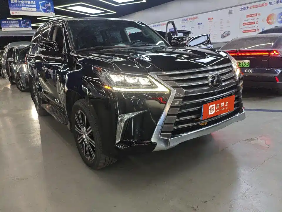 Lexus LX — миниатюра 4