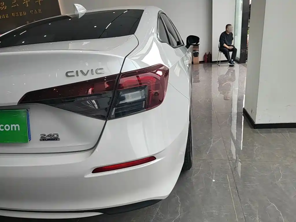Honda Civic — миниатюра 8