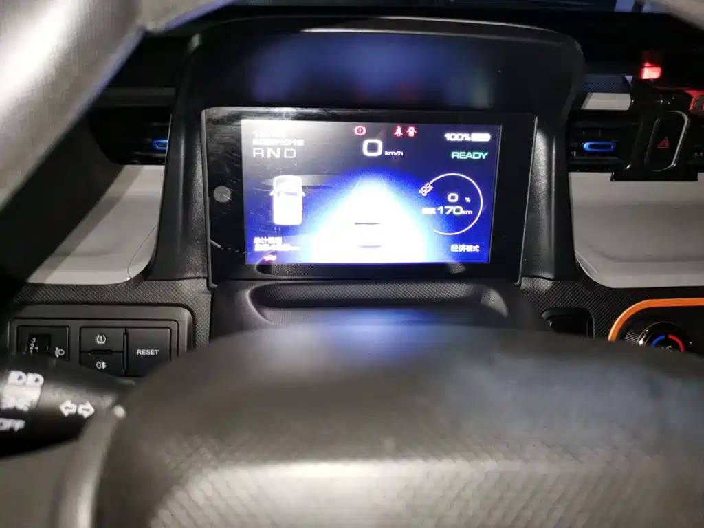 Wuling MINIEV — миниатюра 12