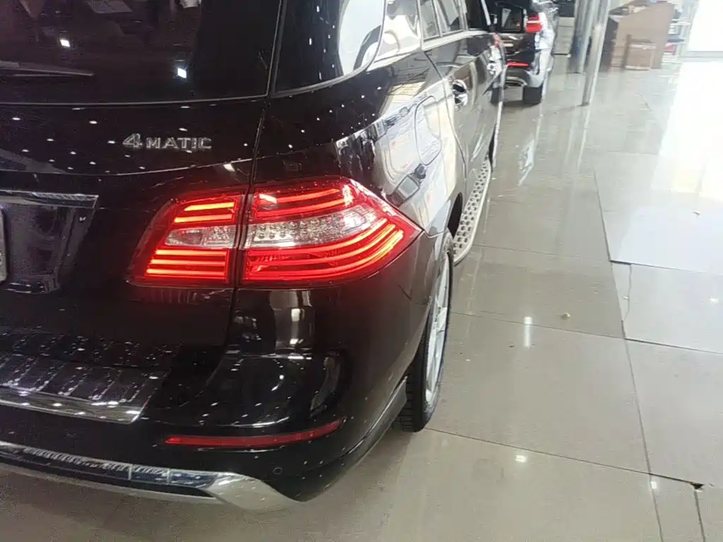 Mercedes-Benz M-Class — миниатюра 8