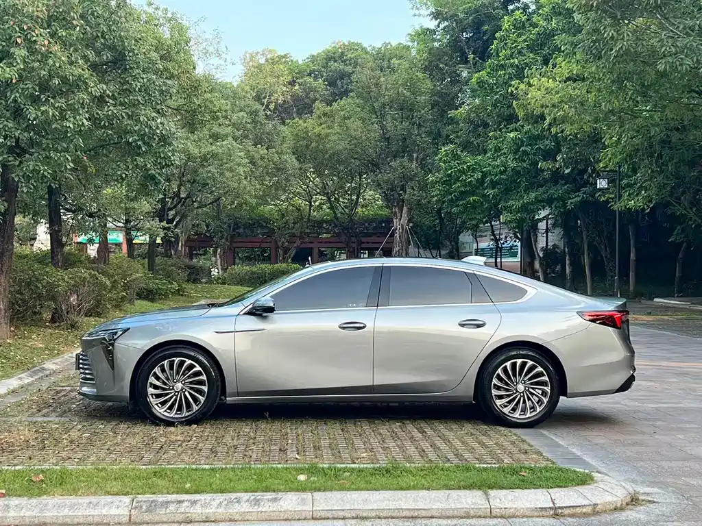 Buick LaCrosse — миниатюра 7