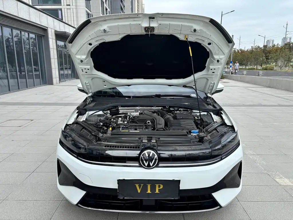Volkswagen Sagitar — миниатюра 15