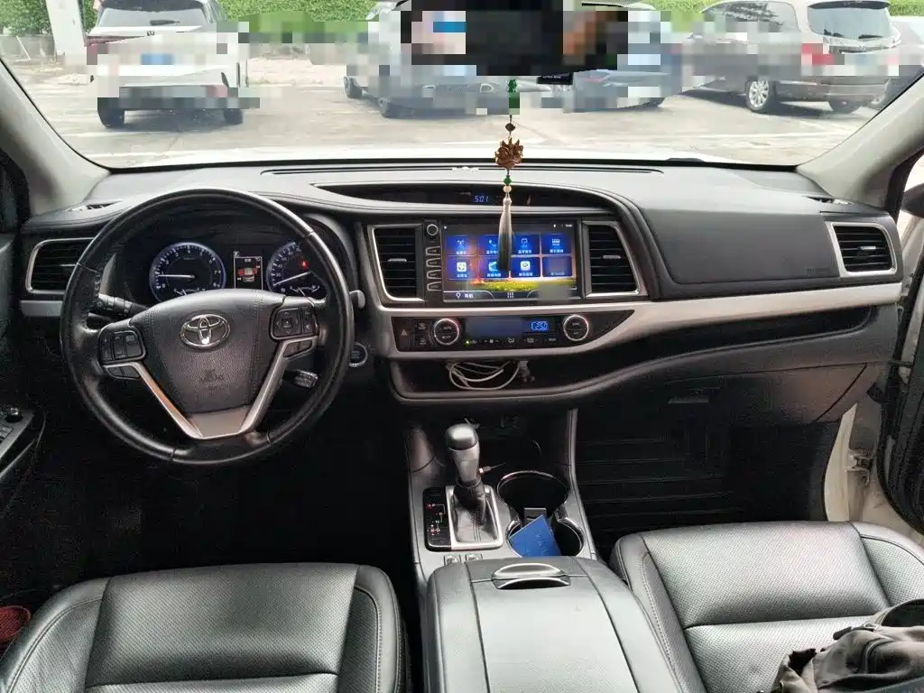Toyota Highlander — миниатюра 10