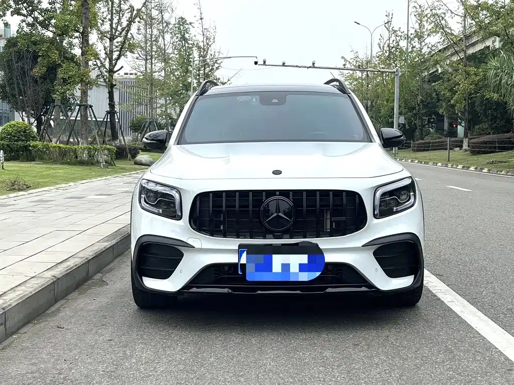 Mercedes-Benz GLB AMG — миниатюра 2