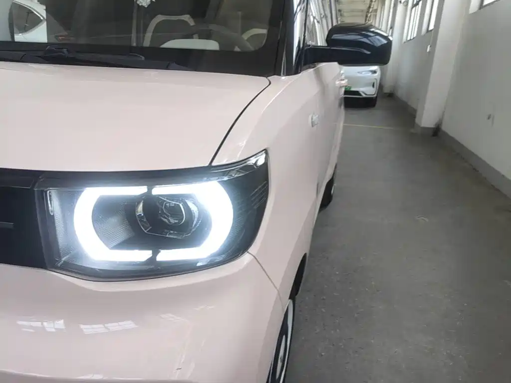 Wuling MINIEV — миниатюра 24