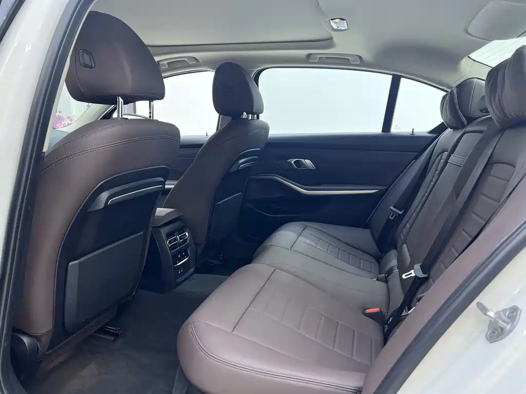 BMW 3 Series — миниатюра 13