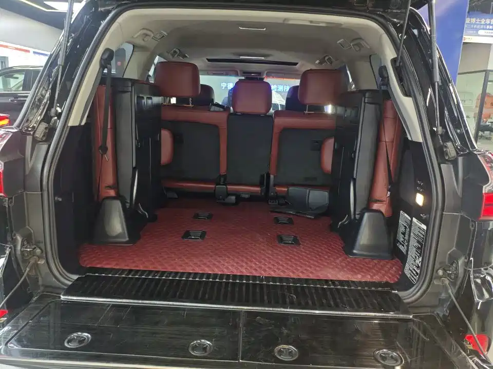 Lexus LX — миниатюра 8