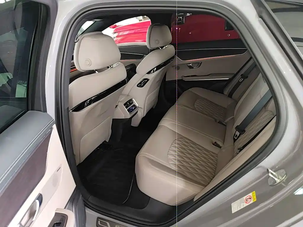 BYD Han — миниатюра 17
