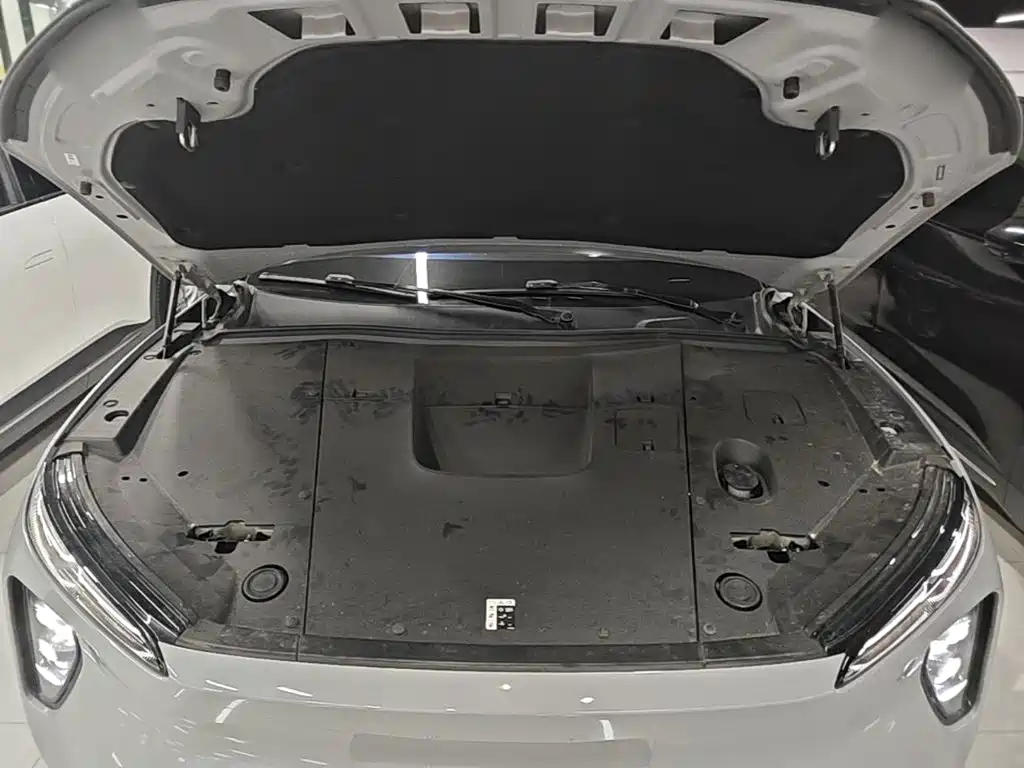 NIO ES6 — миниатюра 20