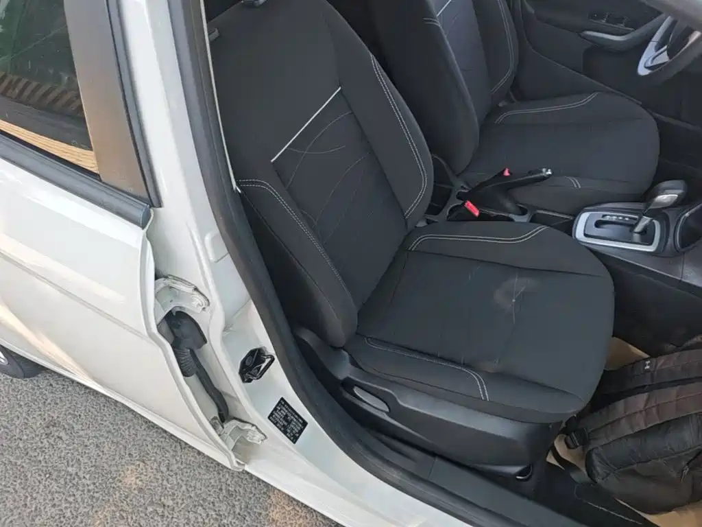 Ford Fiesta — миниатюра 25