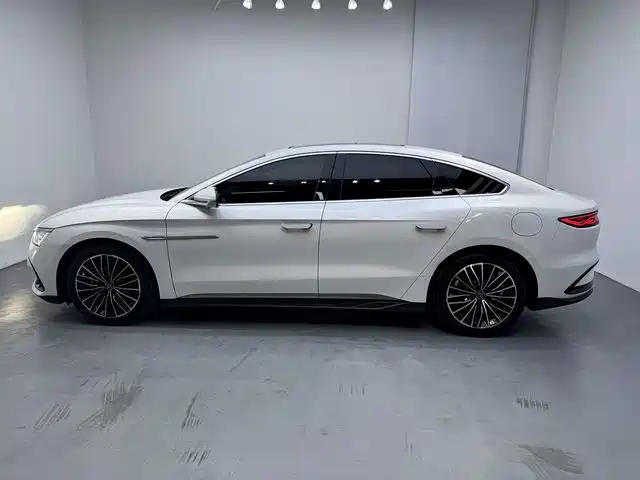 BYD Han — миниатюра 7