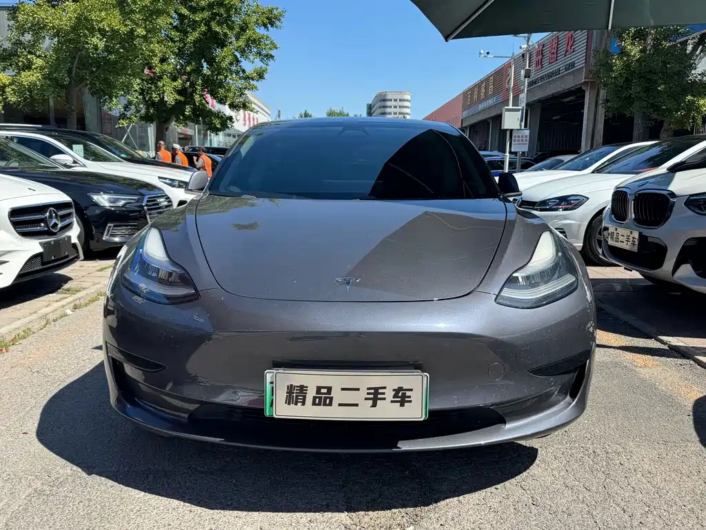 Tesla Model 3 — миниатюра 2