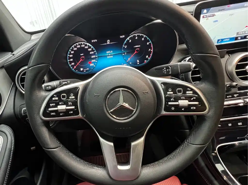 Mercedes-Benz GLC — миниатюра 13