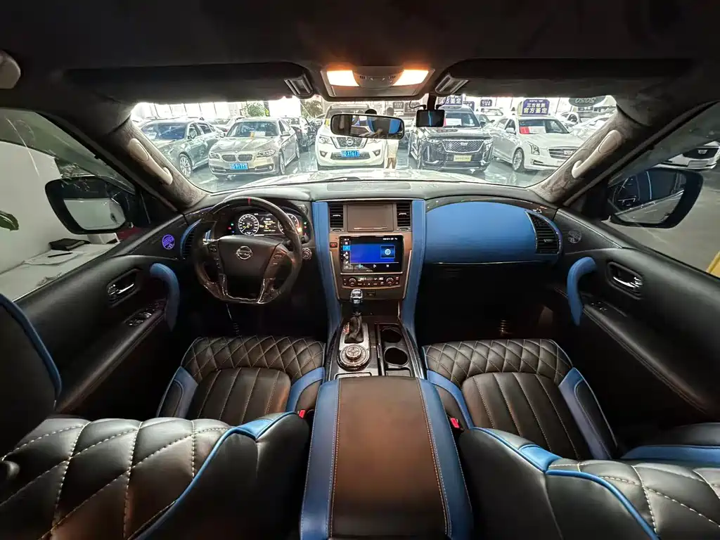 NISSAN TOURE