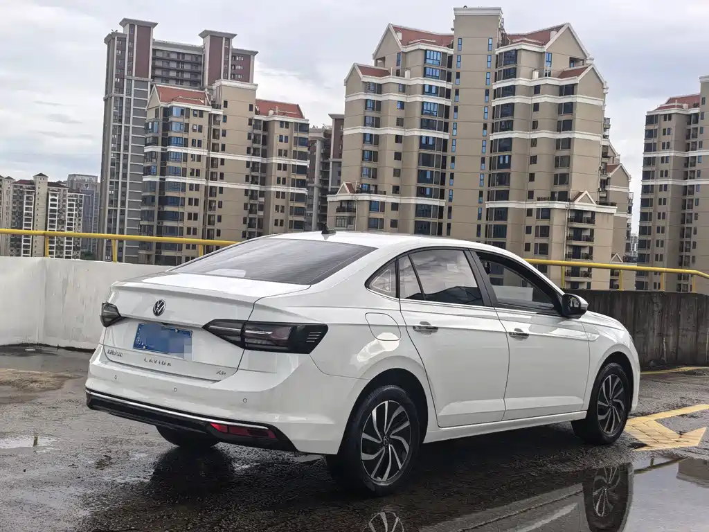 Volkswagen Lavida — миниатюра 6