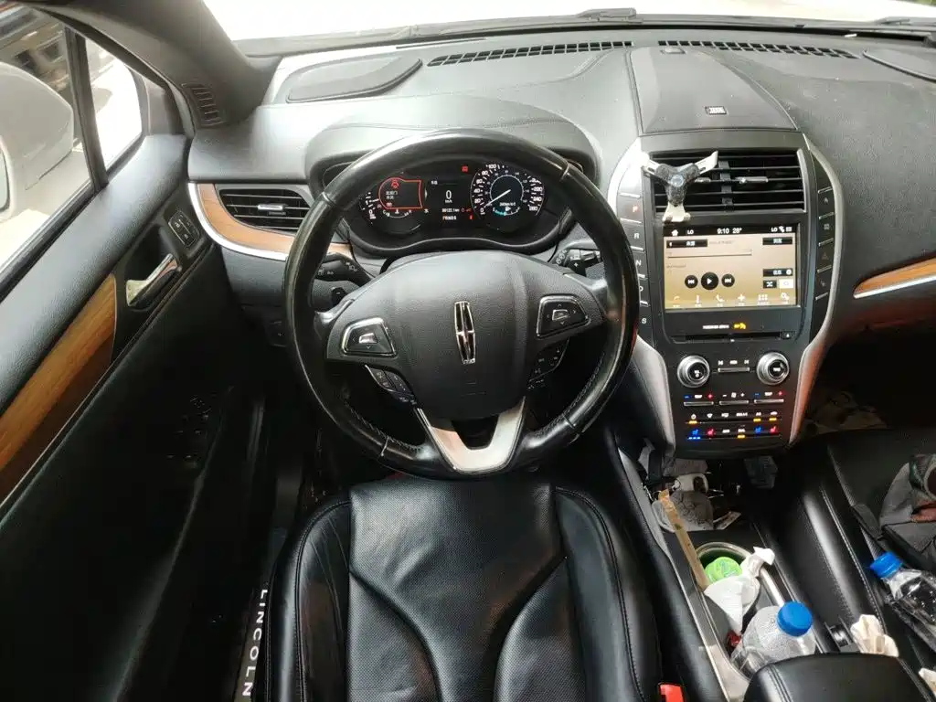 Lincoln MKC — миниатюра 6