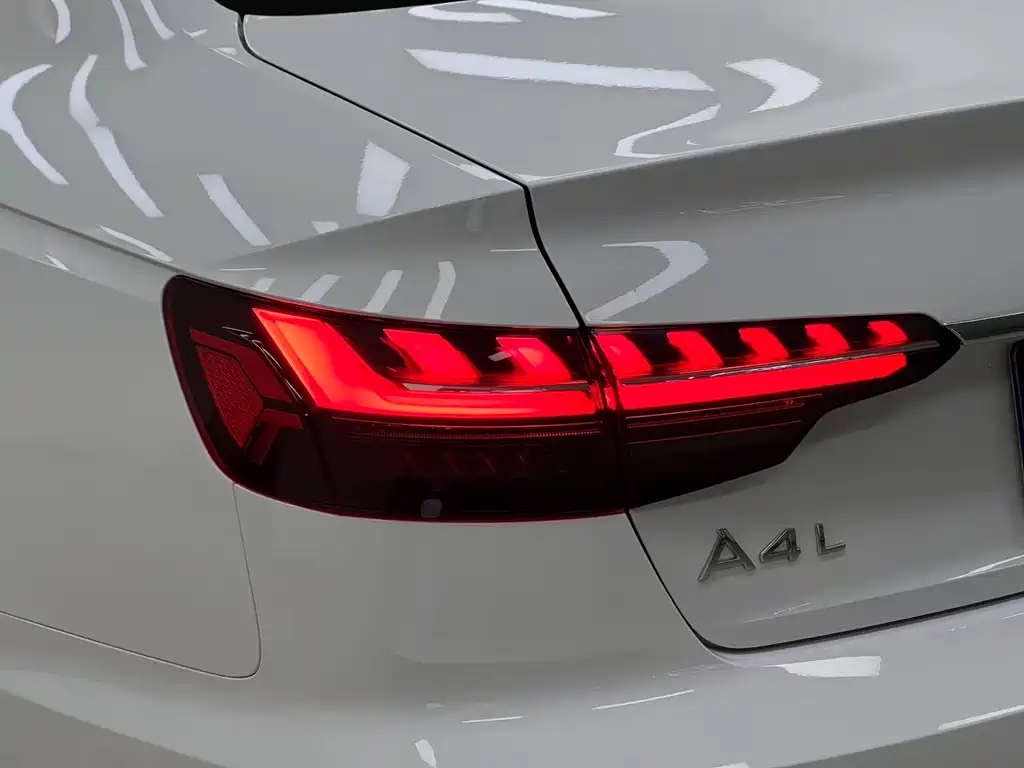 Audi A4L — миниатюра 10