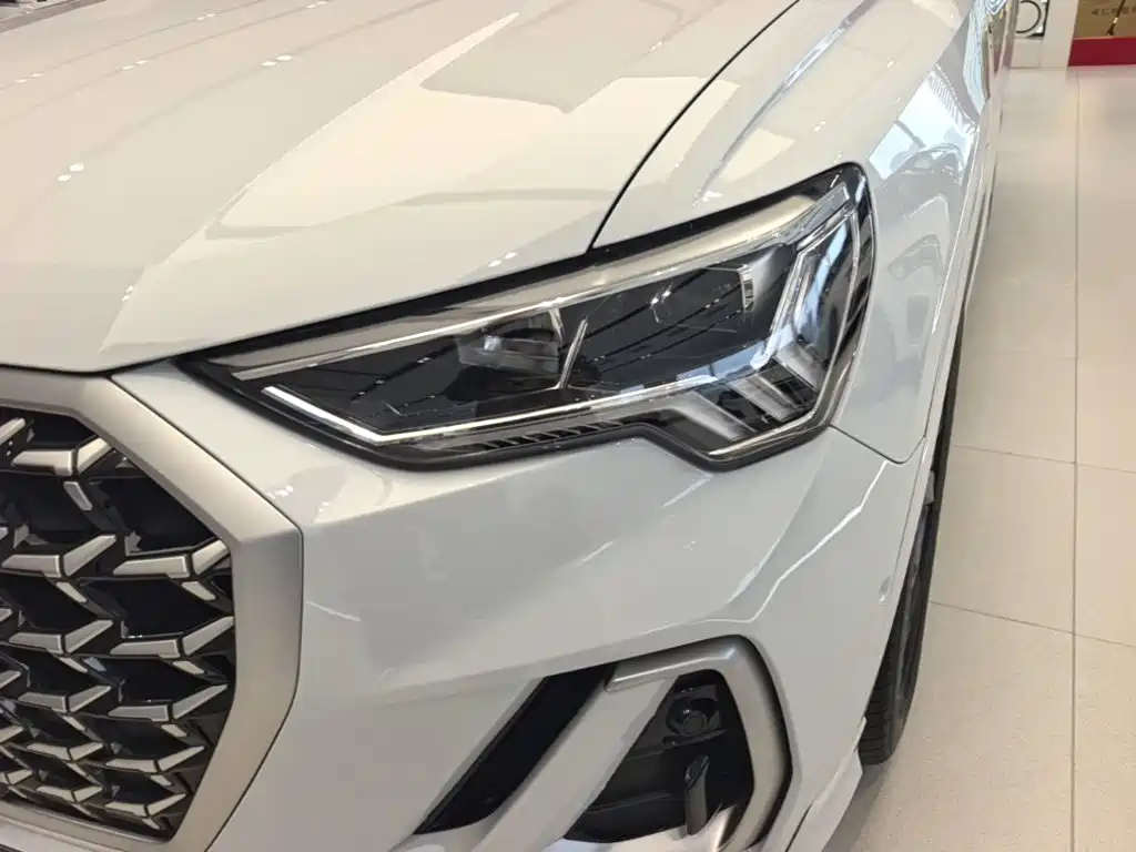 Audi Q3 — миниатюра 24