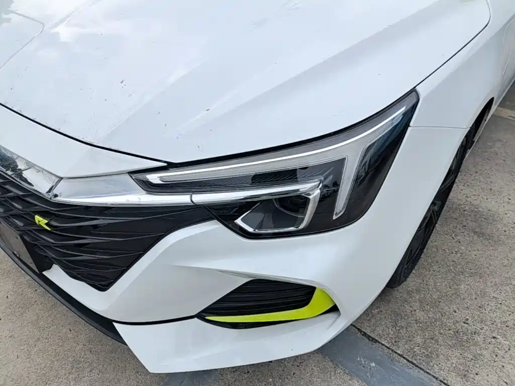 Roewe i6 MAX New Energy — миниатюра 24