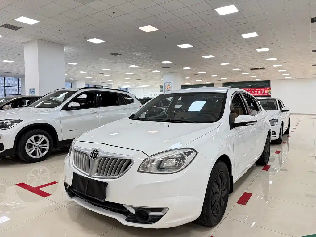 Zhonghua H330 2015