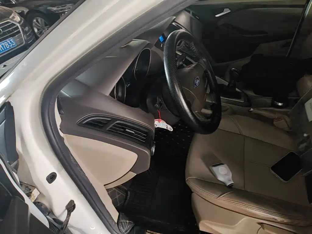 Ford Focus — миниатюра 16
