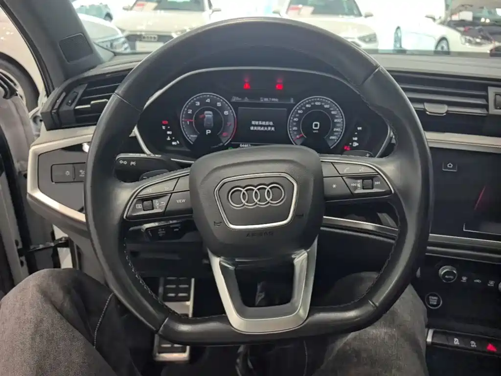 Audi Q3 — миниатюра 11