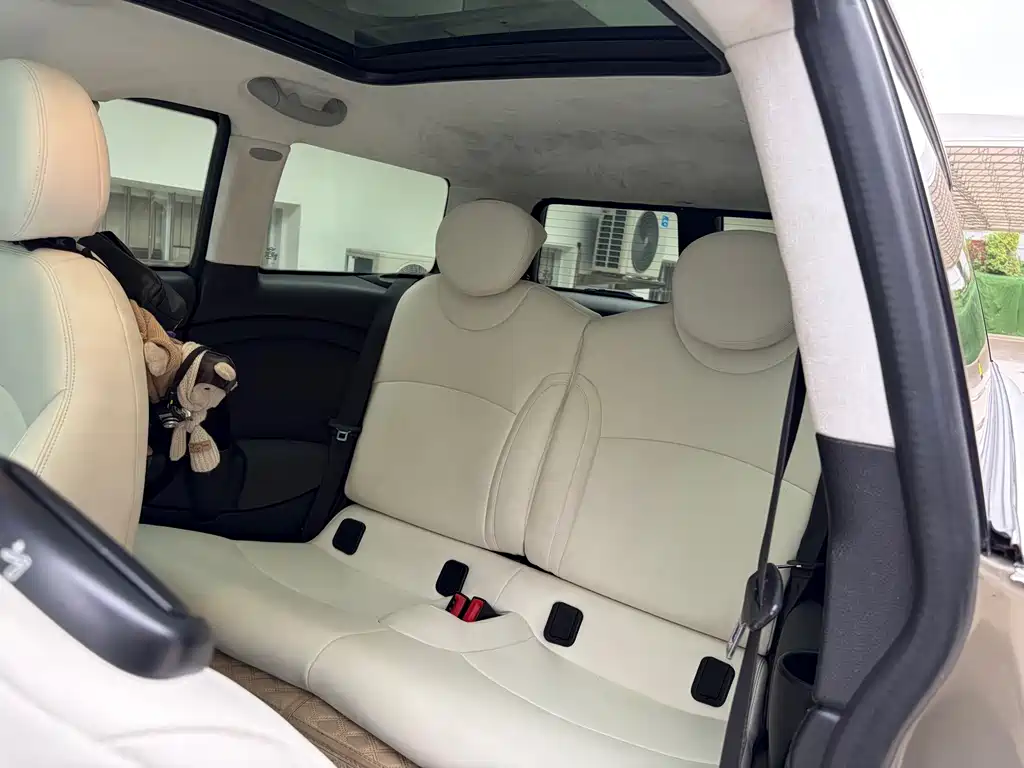 MINI Mini Clubman — миниатюра 7