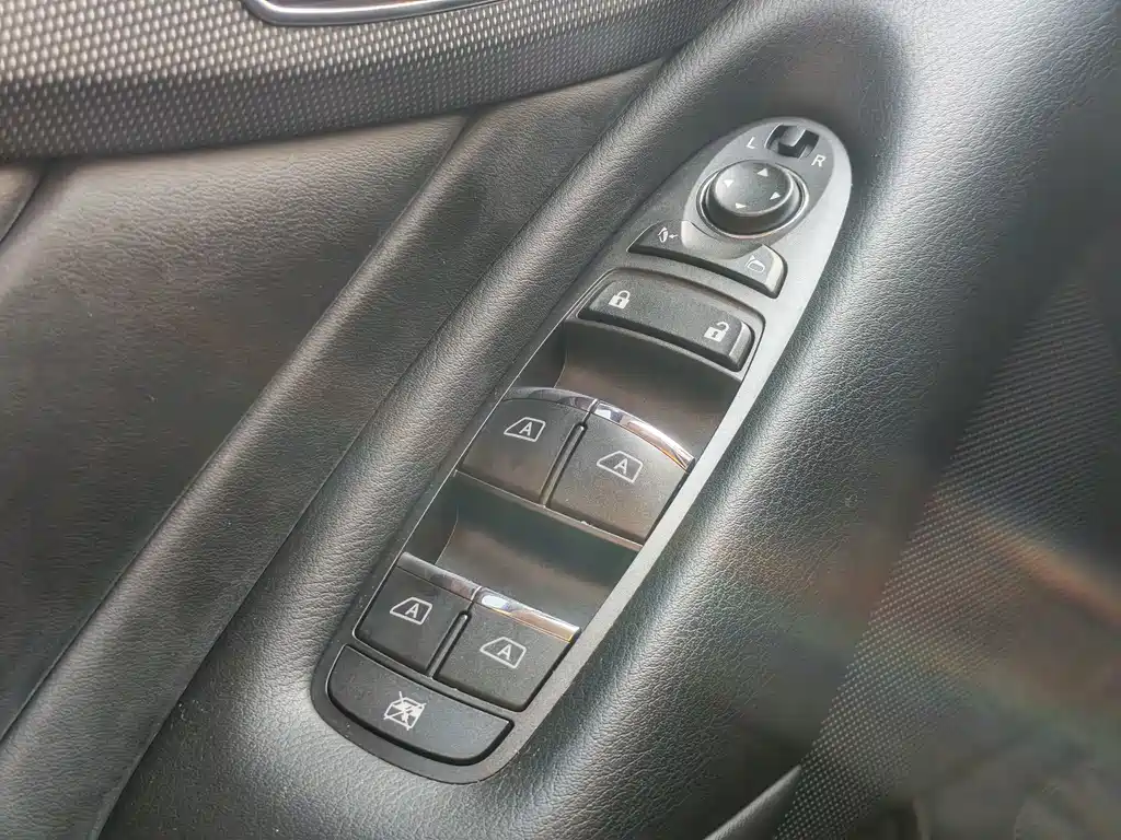 Infiniti Q50 — миниатюра 20