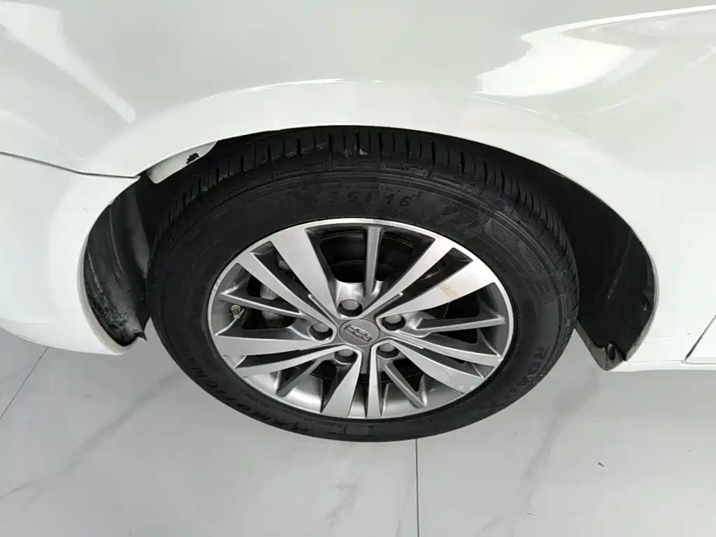 Geely Emgrand — миниатюра 23