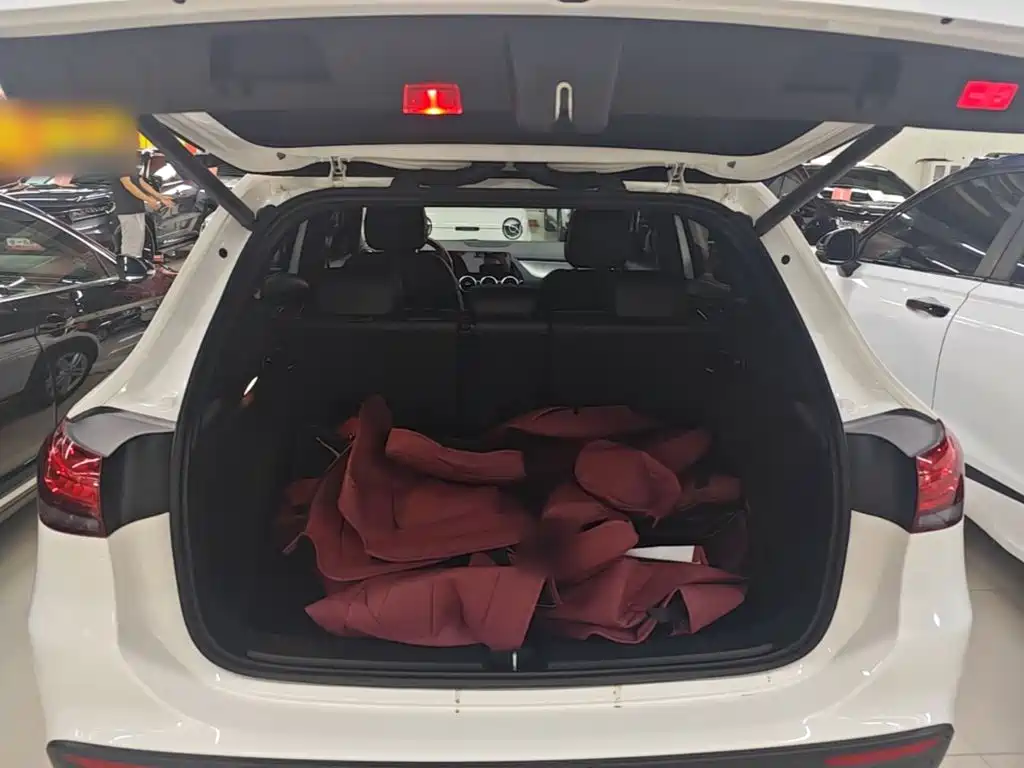 Mercedes-Benz GLA — миниатюра 19