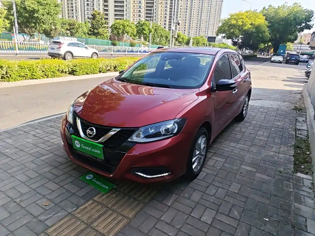 Nissan Tiida — миниатюра 2