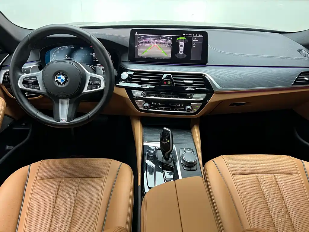BMW 5 Series — миниатюра 12