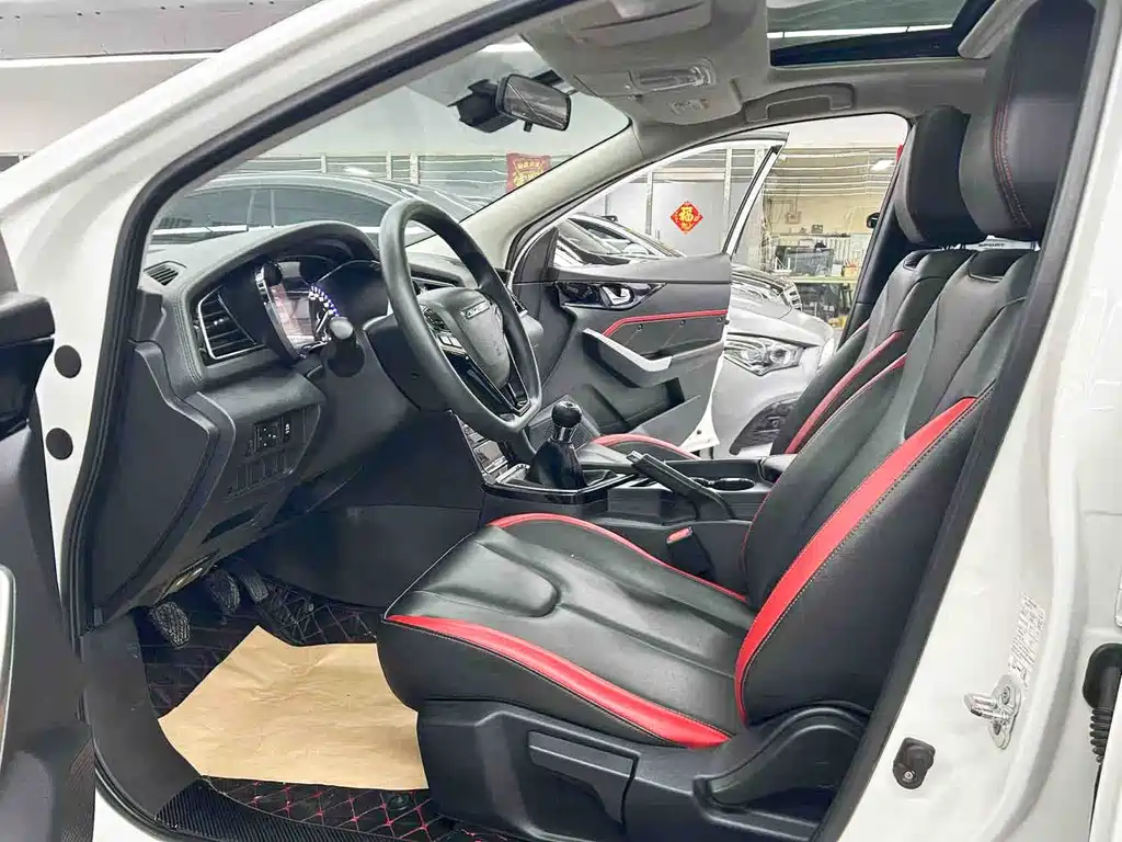 Venucia D60 2018 1.6L MT Elite