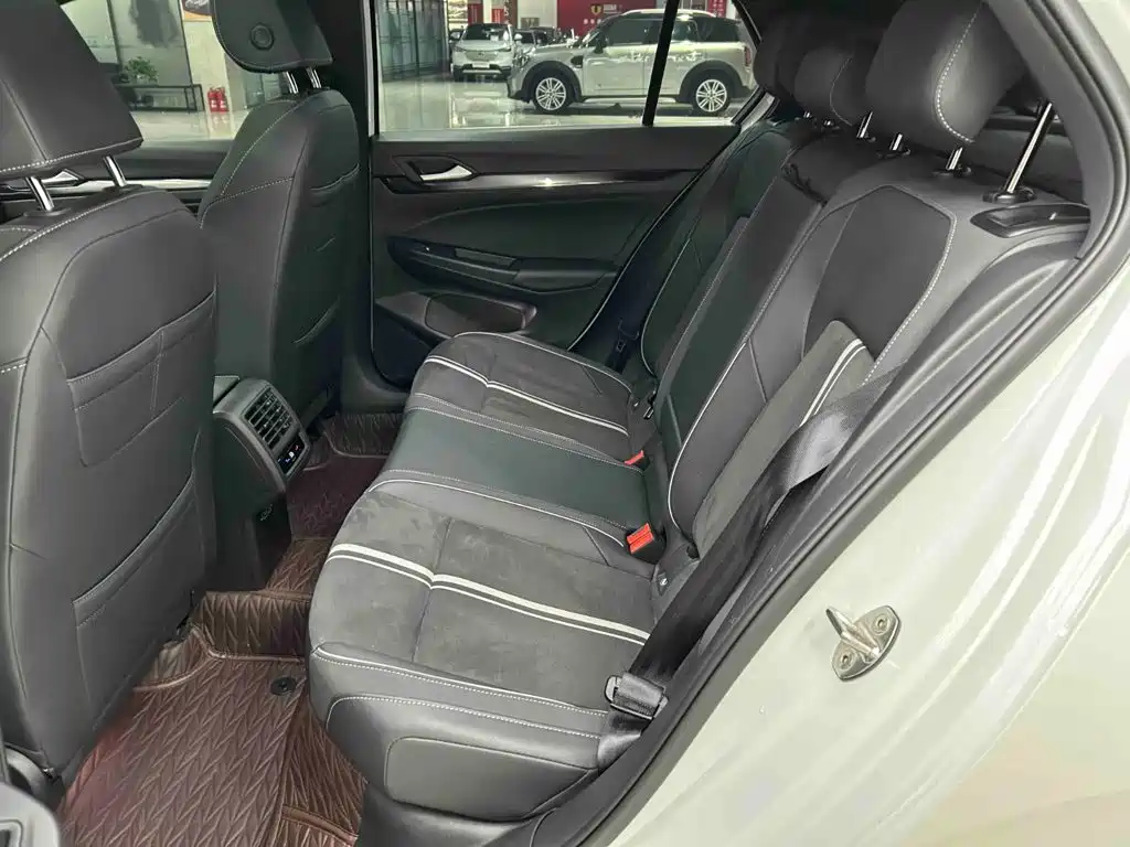Volkswagen Golf — миниатюра 20