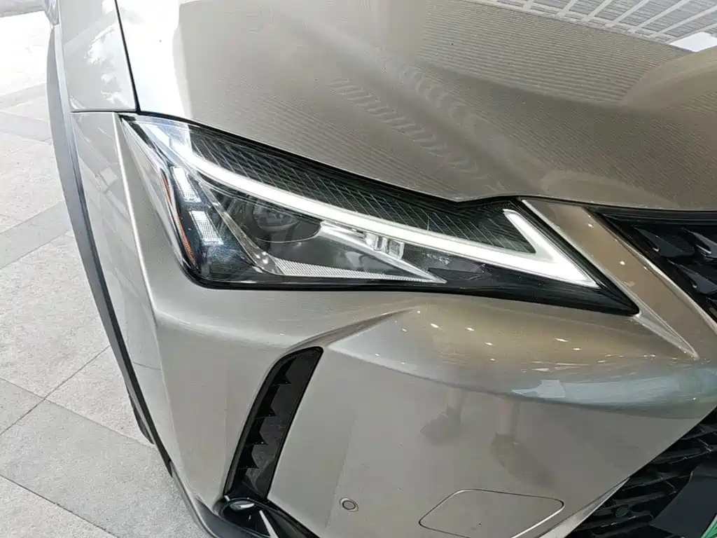 Lexus UX New Energy — миниатюра 11