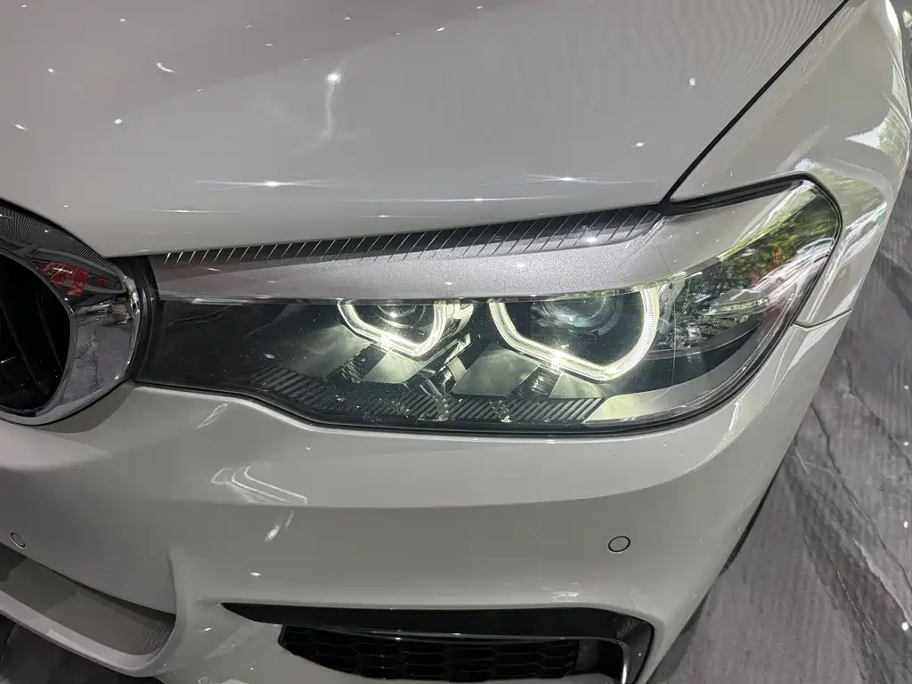 BMW 5 Series — миниатюра 23