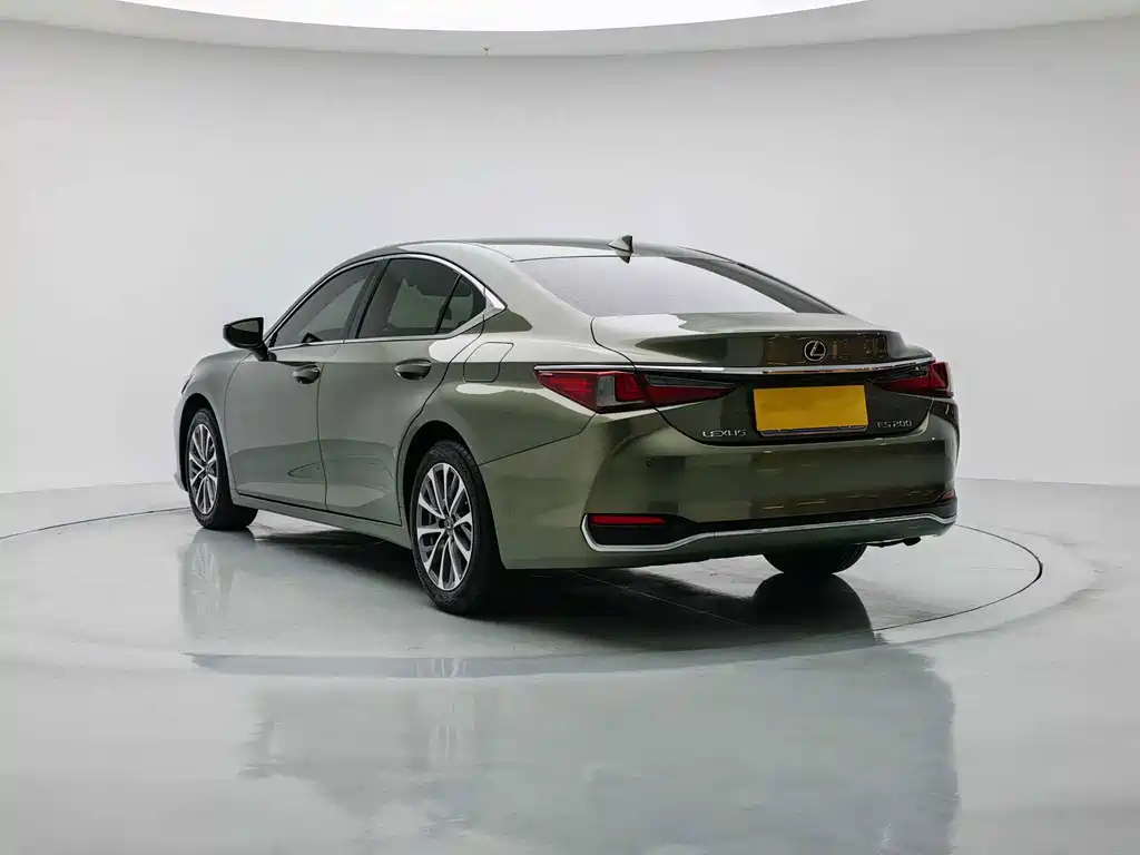Lexus ES — миниатюра 4