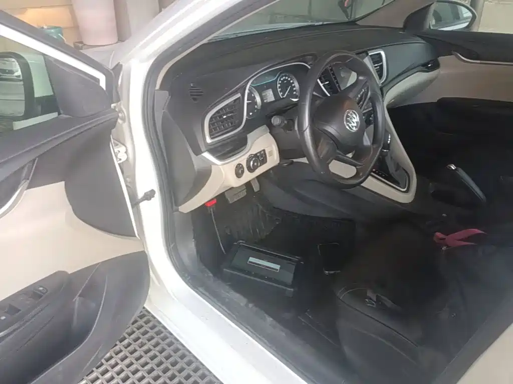 Buick Excelle — миниатюра 16