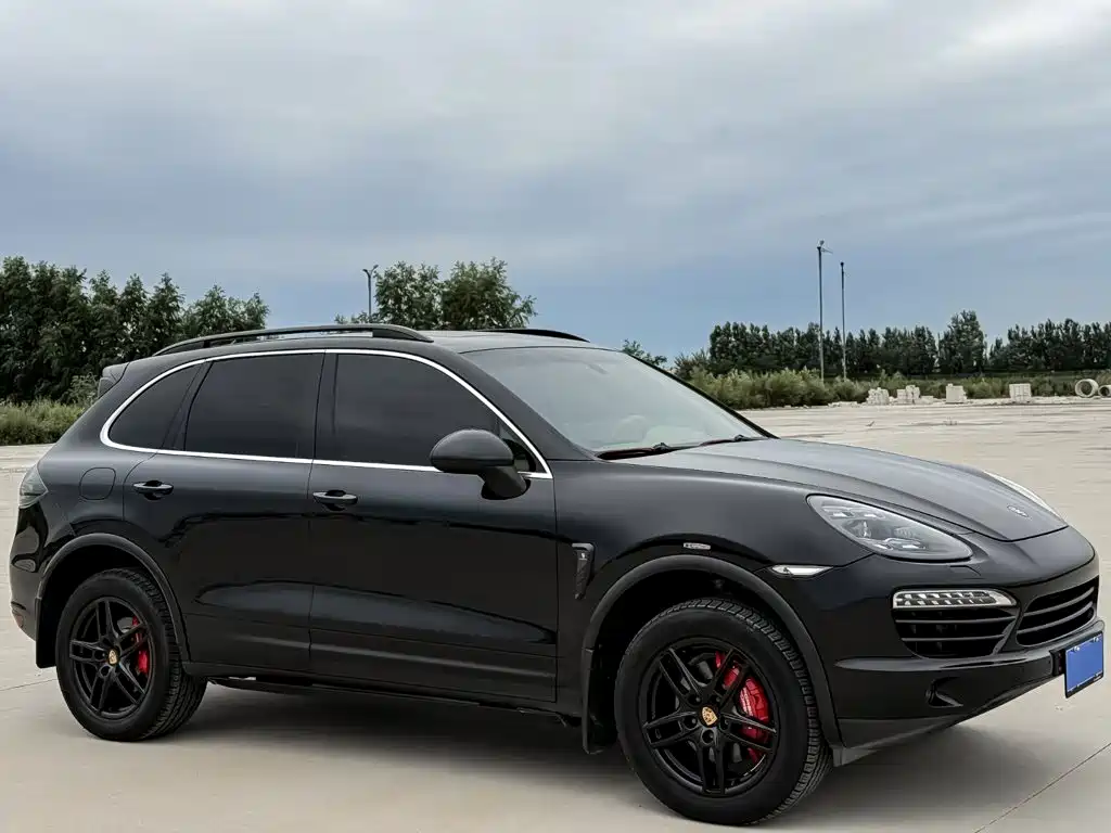 Porsche Cayenne — миниатюра 5