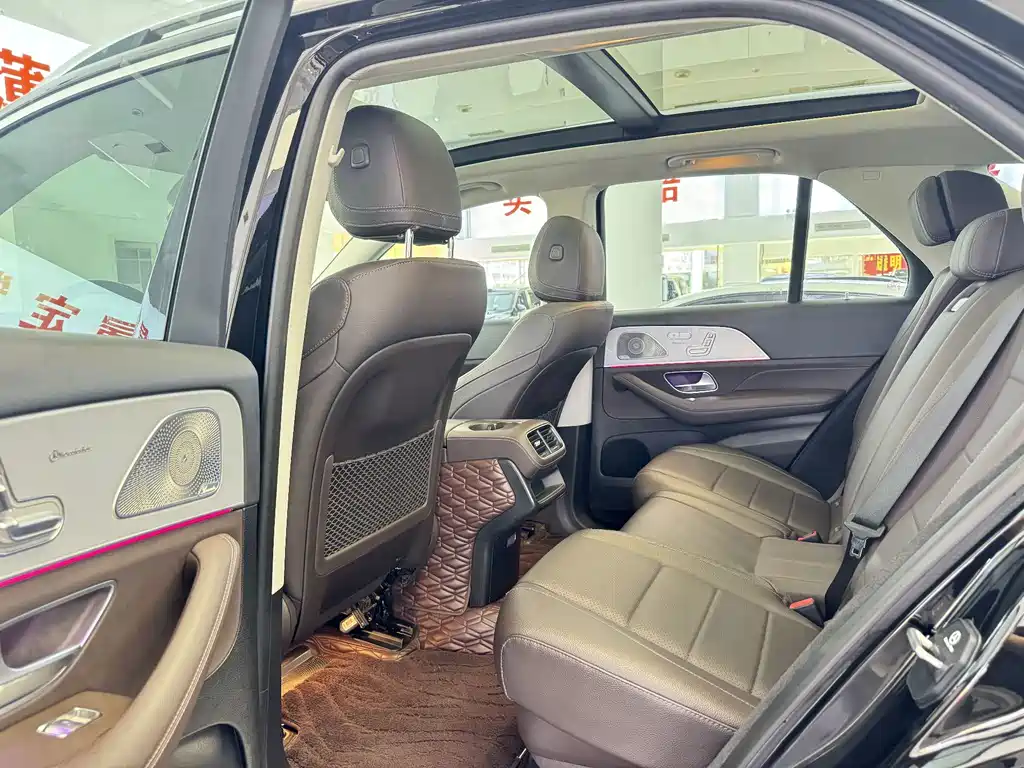 Mercedes-Benz GLE (Import) — миниатюра 8