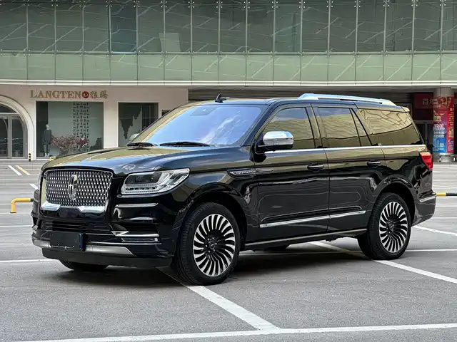 2020 Lincoln Navigator