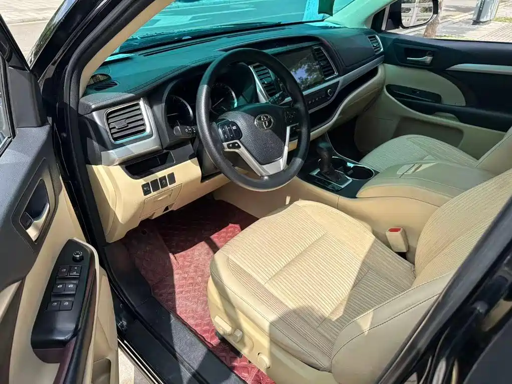 Toyota Highlander — миниатюра 4