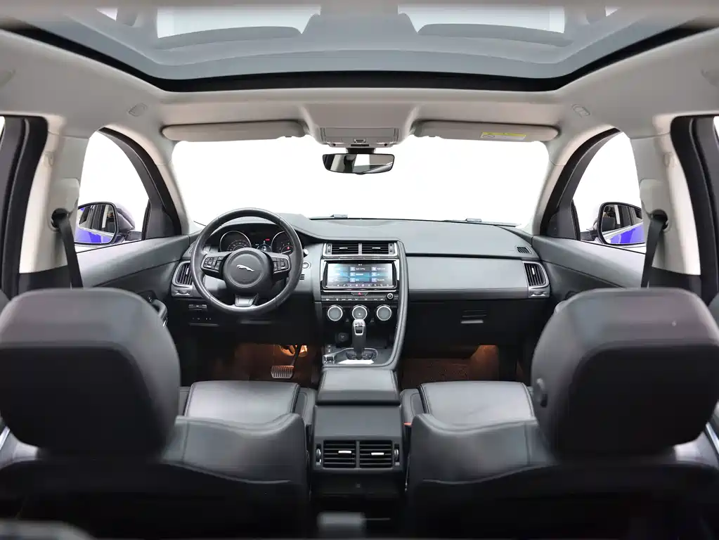 Jaguar E-PACE — миниатюра 13